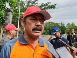 Saat FX Rudy Nyanyi Pamer Klambi Anyar, Pesan untuk Siapa?