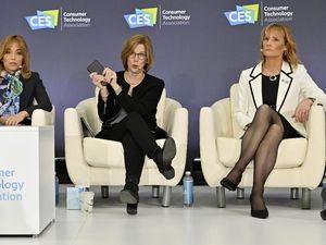Apple Beberkan Alasan Ogah Retas iPhone untuk FBI Apple Beberkan Alasan Ogah Retas iPhone untuk FBI