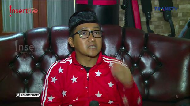 Teddy menceritakan kisah cintanya dengan Lina 