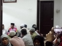 Sule Ikut Tahlilan Hari ke-7 Meninggalnya Lina