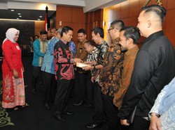 Setjen MPR Santuni Pegawai Korban Banjir