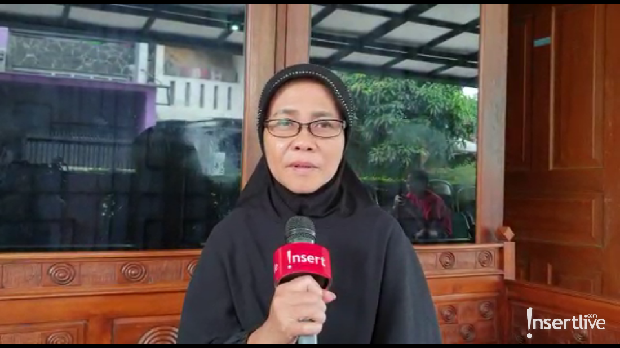ibu Yani, tetangga Teddy