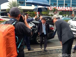 Menlu Jepang Jajal MRT Jakarta Menlu Jepang Jajal MRT Jakarta