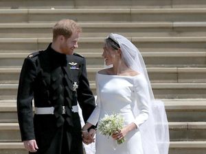 Misteri Detail di Gaun Pengantin Meghan Markle Akhirnya Terungkap