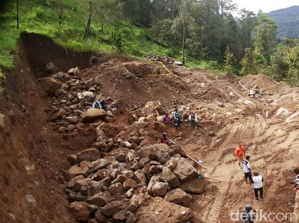 Begini Kondisi Hutan Lereng Lawu yang Dirusak untuk Wisata Begini Kondisi Hutan Lereng Lawu yang Dirusak untuk Wisata