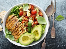 Turunkan Berat Badan Usai Lebaran dengan Menu Makanan Ini