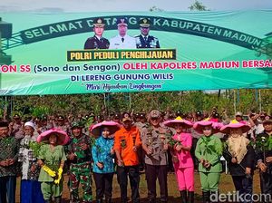 Penghijauan Dilakukan di Lereng Gunung Wilis Madiun yang Rawan Longsor