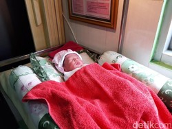 Teganya! Bayi Mungil Ini Dibuang di Teras Rumah Warga Boyolali