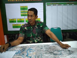 TNI Masih Berupaya Buka Akses Jalan Desa Terisolir Imbas Longsor Sukajaya