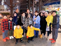 Most Popular: Soal Beda Gaya Ibunda Syahrini dan Reino Barack