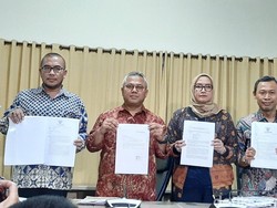 Wahyu Setiawan Serahkan Surat Pengunduran Diri dari Komisioner KPU ke Jokowi