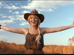 Iklan Pariwisata Kylie Minogue Tersandung Kebakaran Australia