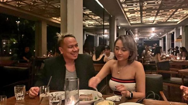 Proses Cerai, Vicky Prasetyo Kepergok Makam Malem Bareng Cewek