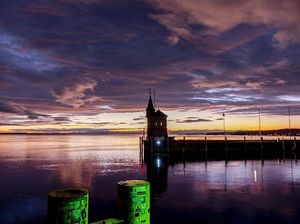Pesona Indahnya Matahari Terbit di Danau Constance Jerman