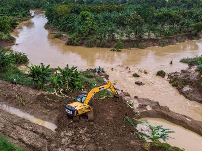 Tanggul Jebol di Demak Mulai Diperbaiki