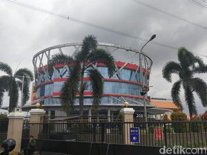 Disebut Anies Tak Ada, Ini Fakta Mal Tutup Gara-gara Banjir