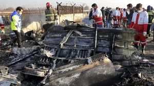Melihat Lagi Puing Pesawat Ukraina yang Ditembak Rudal Iran