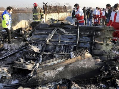 Melihat Lagi Puing Pesawat Ukraina yang Ditembak Rudal Iran