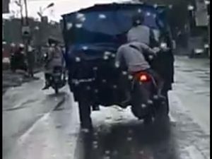 Bajing Loncat Pencuri Pakaian di Jalanan Medan Ditembak Polisi Bajing Loncat Pencuri Pakaian di Jalanan Medan Ditembak Polisi