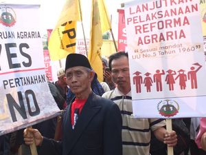 Percepatan Setelah Sewindu Reforma Agraria? Percepatan Setelah Sewindu Reforma Agraria?