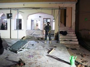 Bom Meledak saat Salat Jumat di Masjid Pakistan, 10 Orang Tewas