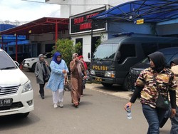 Tetangga dan yang Memandikan Jenazah Lina Eks Sule Diperiksa Polisi