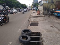 Penutup Gorong-gorong di Margonda Depok Dicuri, Pelaku 4 Orang Naik Angkot