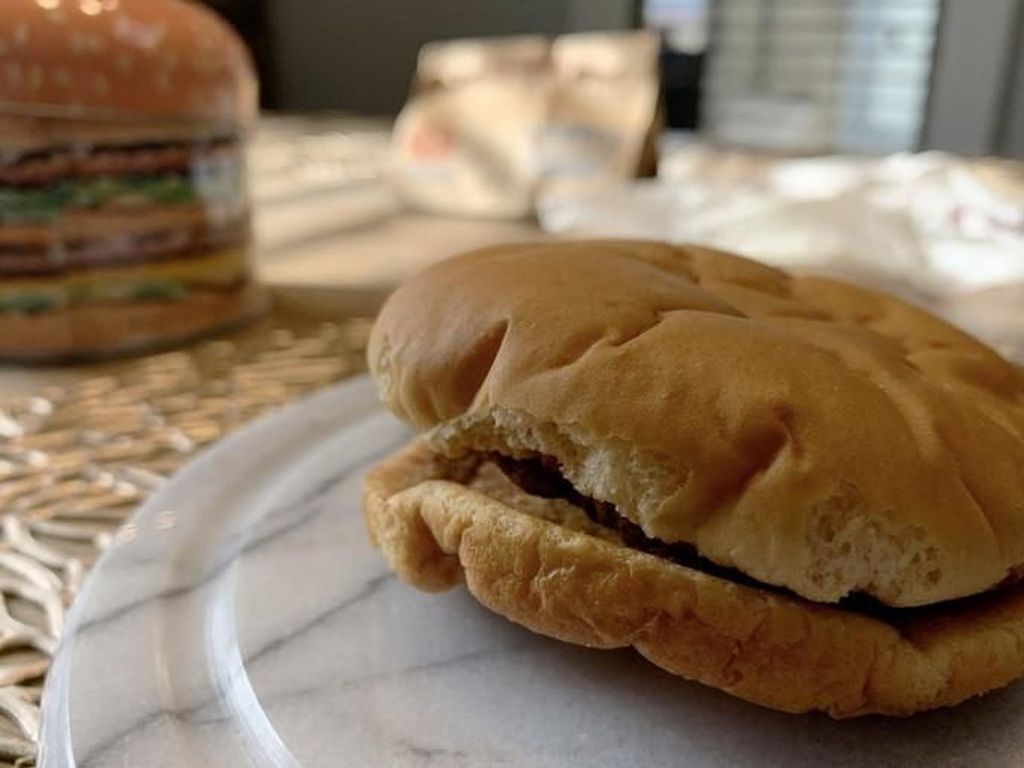 Ini Penampakan Burger yang Disimpan Hampir 20 Tahun