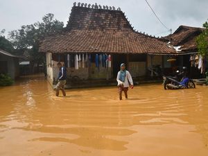 Tanggul Jebol, Puluhan Rumah di Kudus Kebanjiran