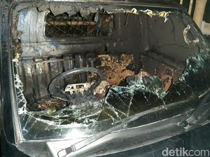 Teringat Luka Lama, Pria Ini Bakar Mobil Tetangga Usai Curi Minyak Goreng