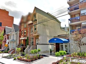 Rumah Ini Terpotong Setengah, Unik Atau Aneh?