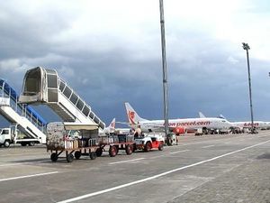 Cuaca Buruk, Sejumlah Penerbangan di Bandara Hasanuddin Makassar Terganggu