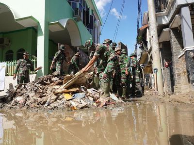 Alumni Universitas Indonesia Bergerak Bantu Korban Banjir
