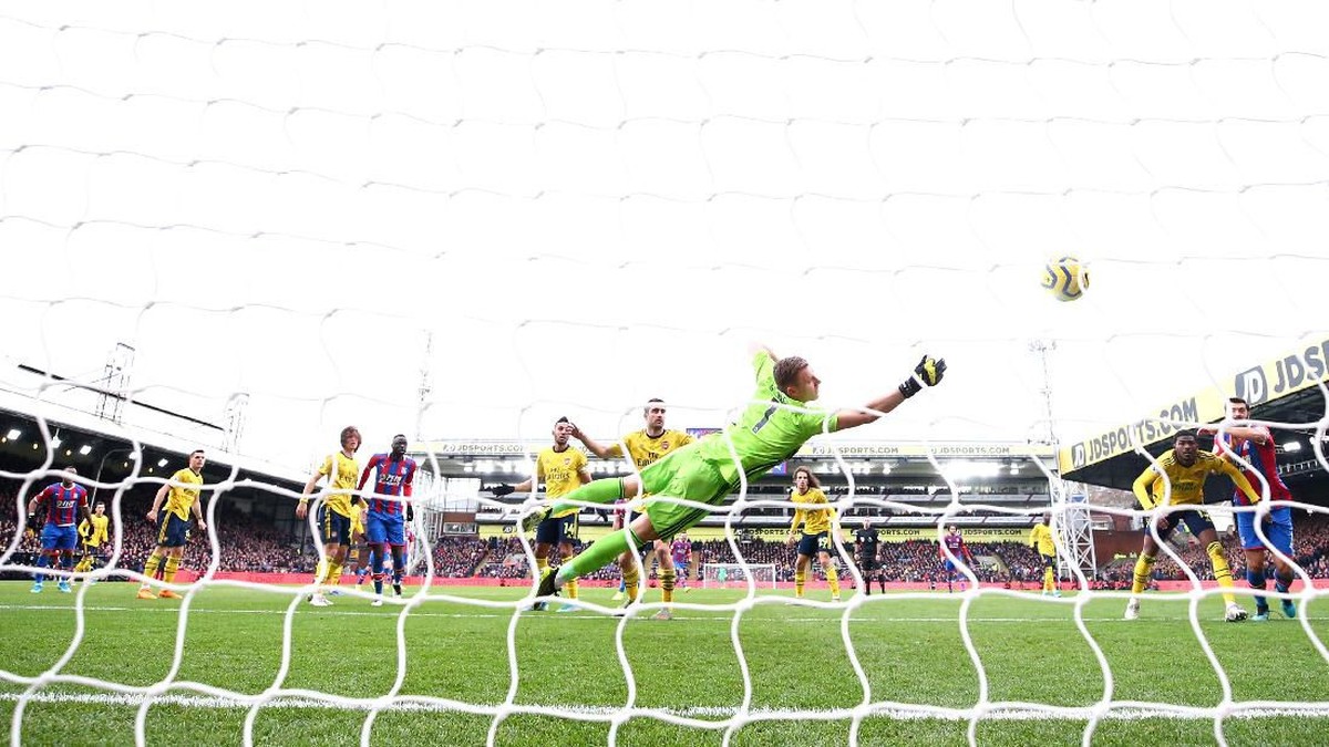 Mikel Arteta mengkritik pertahanan Arsenal saat bermain imbang 1-1 di markas Crystal Palace. (Foto: Dan Istitene / Getty Images)