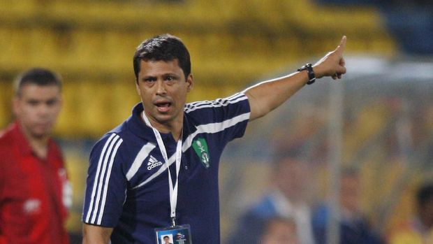 Sergio Farias, Pelatih Persija Mantan Rival Shin Tae Yong