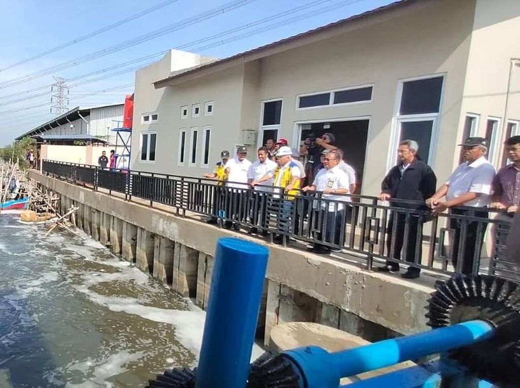Menteri PUPR Cek Rumah Pompa Sringin Semarang, Ini Temuannya Menteri PUPR Cek Rumah Pompa Sringin Semarang, Ini Temuannya
