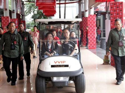 Prananda Prabowo Dampingi Mega Pantau Rakernas PDIP