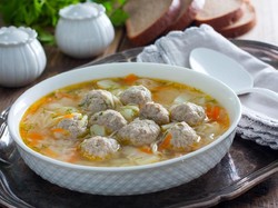 Resep Sup : Sup Bola Daging dan Pasta