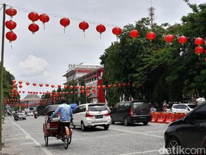 Perayaan Imlek, Ribuan Lampion Hiasi Solo Selama Sebulan