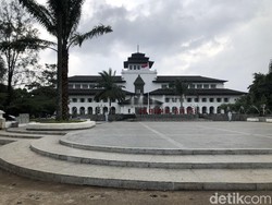 Serapan Bantuan Pemprov Jabar ke Warga Terdampak Corona Baru 2,42 Persen