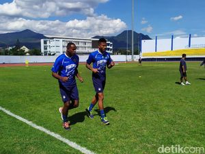 Penilaian Robert Albert pada Duo Brasil yang Trial di Persib Bandung Penilaian Robert Albert pada Duo Brasil yang Trial di Persib Bandung