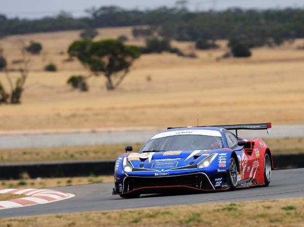 Rio Haryanto Cs Finish ke-4 di Asian Le Mans Series Australia