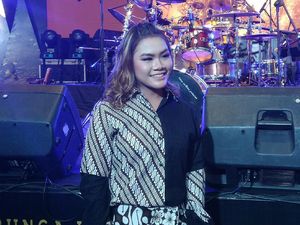 Drummer Cewek 14 Tahun Asal Salatiga Curi Perhatian Gilang Ramadhan
