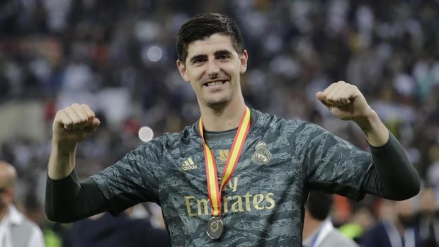Thibaut Courtois melakukan banyak penyelamatan gemilang di laga final Piala Super Spanyol.