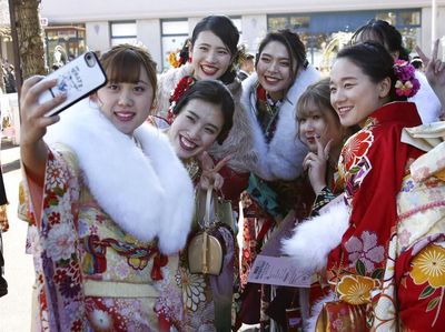 Keceriaan Gadis-gadis Jepang Menyambut Hari Kedewasaan