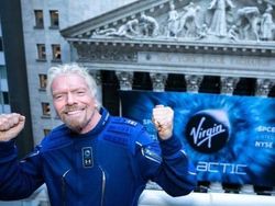 Panas! Richard Branson Ingin Salip Jeff Bezos Pergi ke Antariksa
