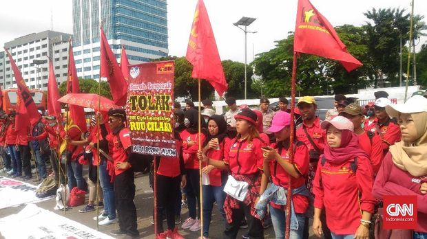 Demo Buruh Bubar, Jalan Gatot Subroto Kembali Dibuka