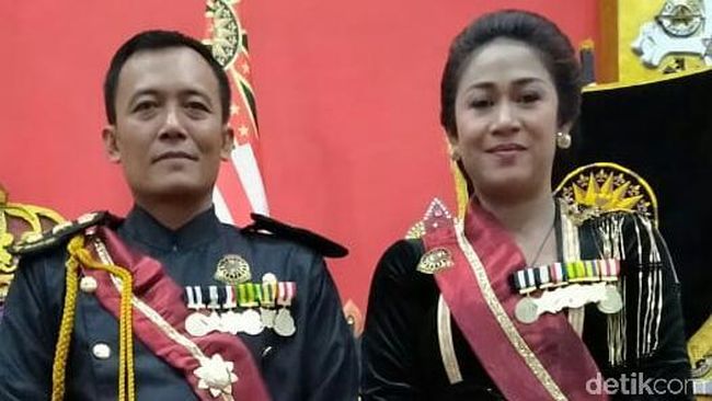 Ditangkap, 'Raja-Ratu' Keraton Agung Sejagat Dijerat Pasal Penipuan Ditangkap, 'Raja-Ratu' Keraton Agung Sejagat Dijerat Pasal Penipuan