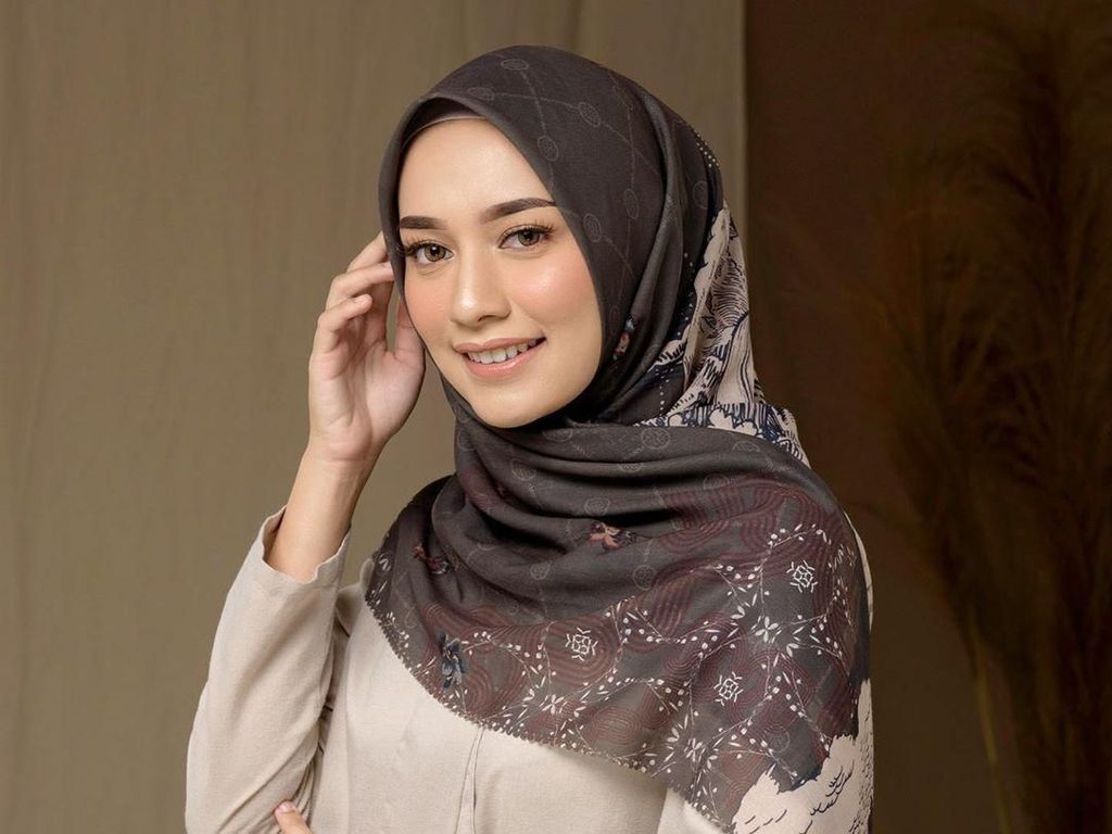 12 Rekomendasi Online Shop Belanja Hijab Voal yang Hits