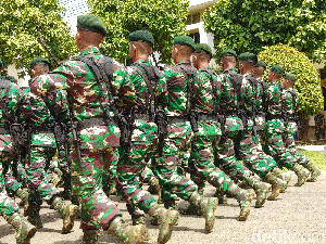 Anggota DPR Dukung TNI Lepas Prajurit yang Nyanyi Sambut Habib Rizieq Anggota DPR Dukung TNI Lepas Prajurit yang Nyanyi Sambut Habib Rizieq